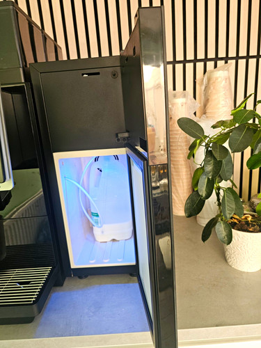 Black table top mini - top, fridge